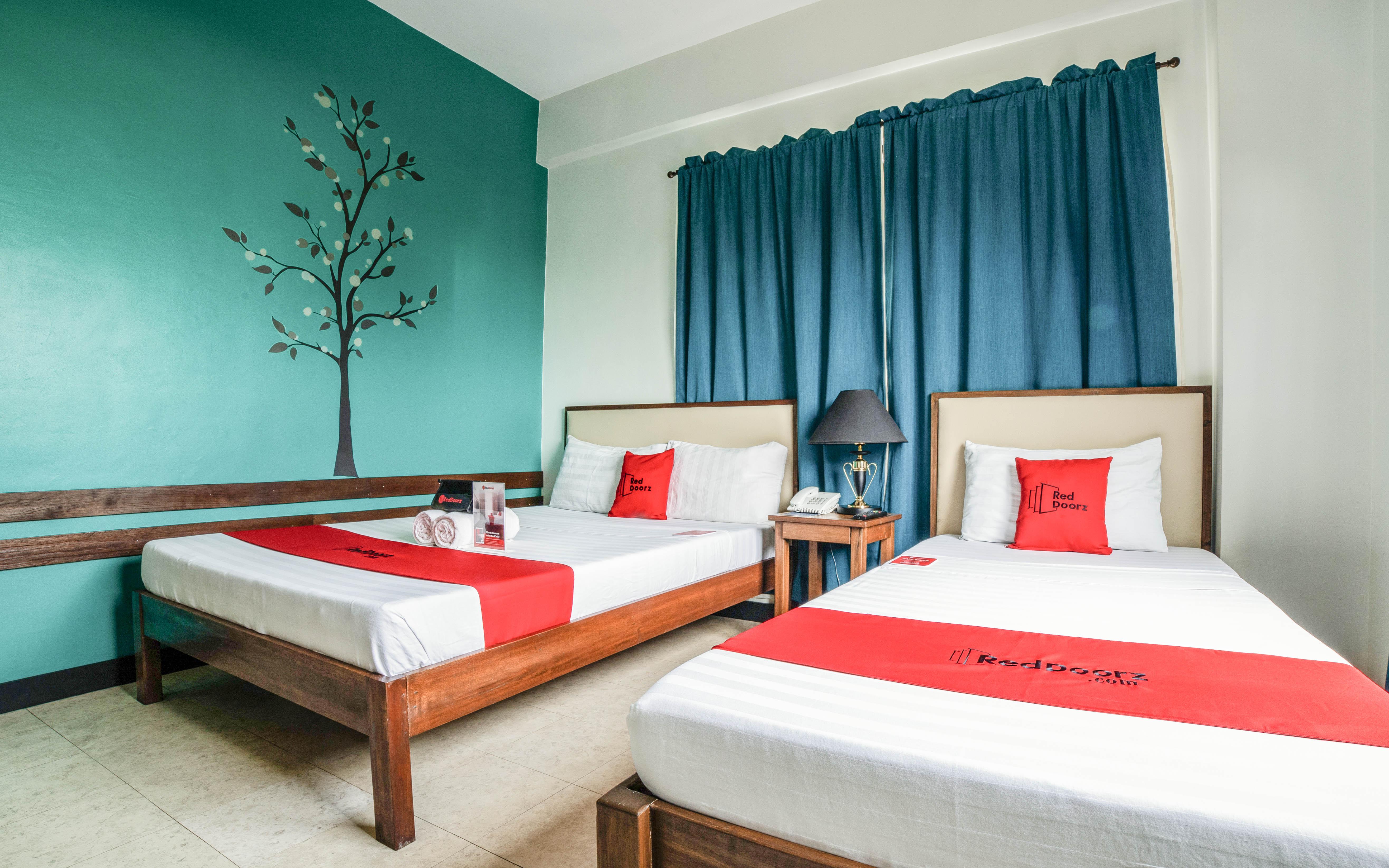 Reddoorz Plus Near Rizal Junction Puerto Princesa Bagian luar foto