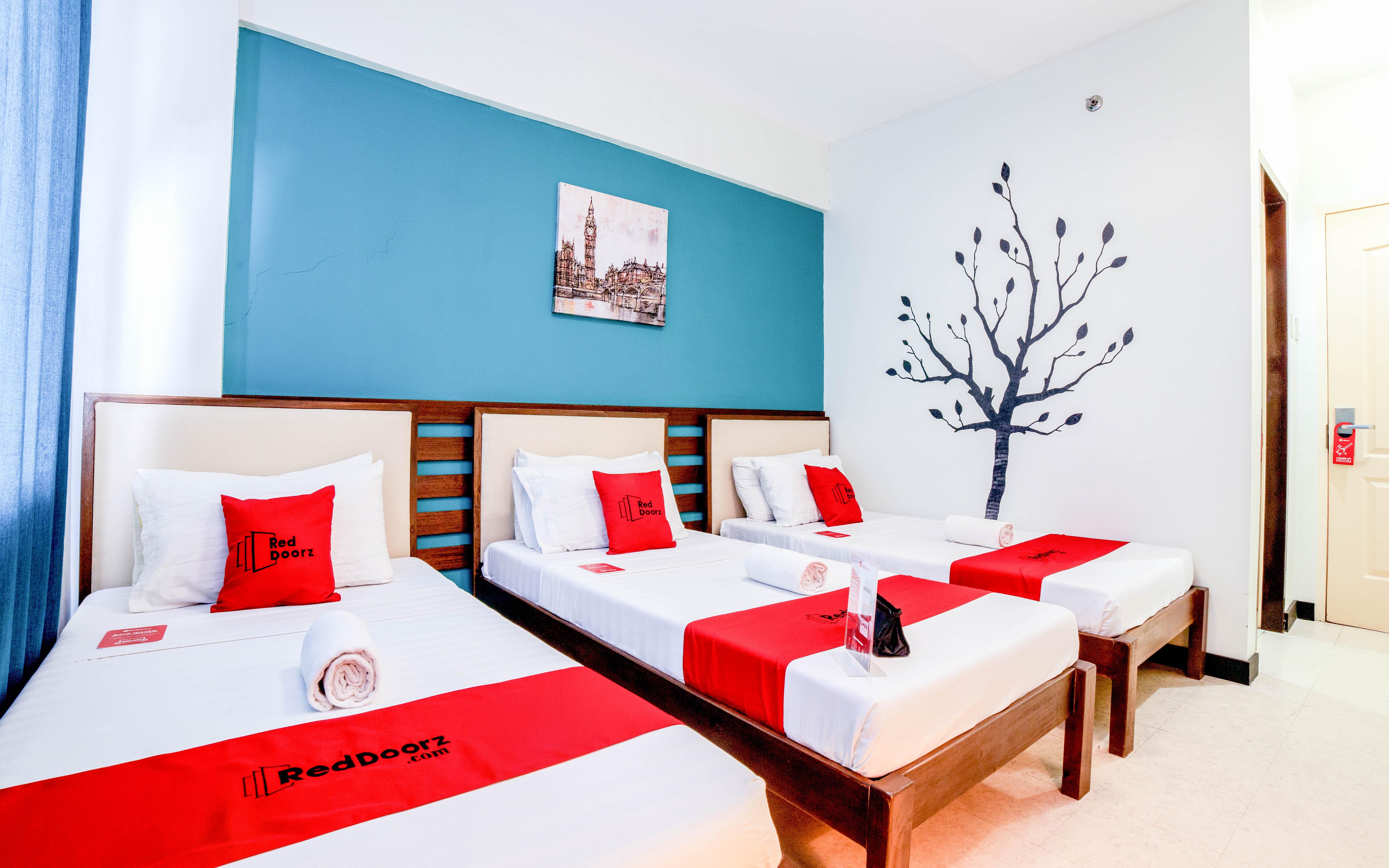 Reddoorz Plus Near Rizal Junction Puerto Princesa Bagian luar foto