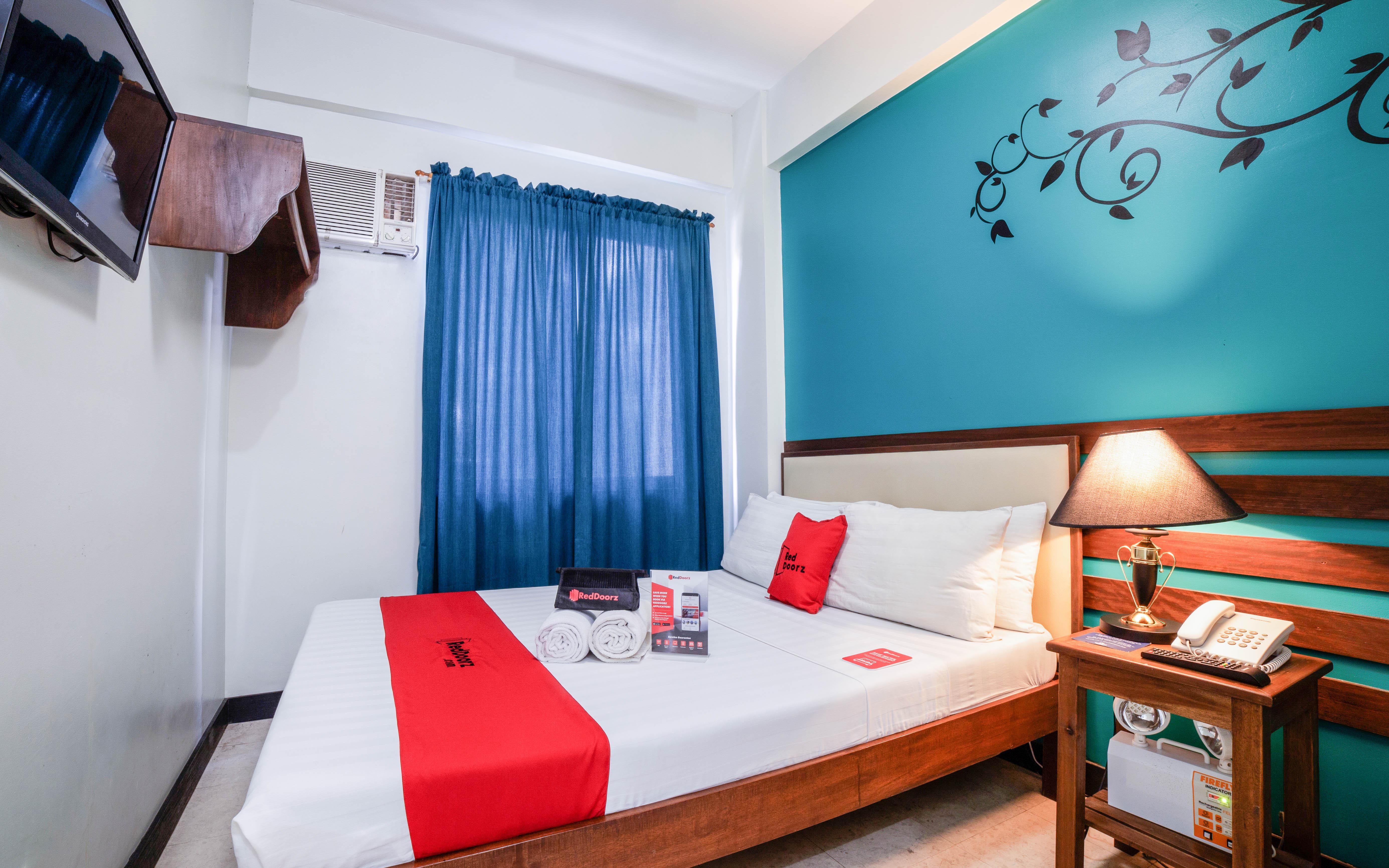 Reddoorz Plus Near Rizal Junction Puerto Princesa Bagian luar foto