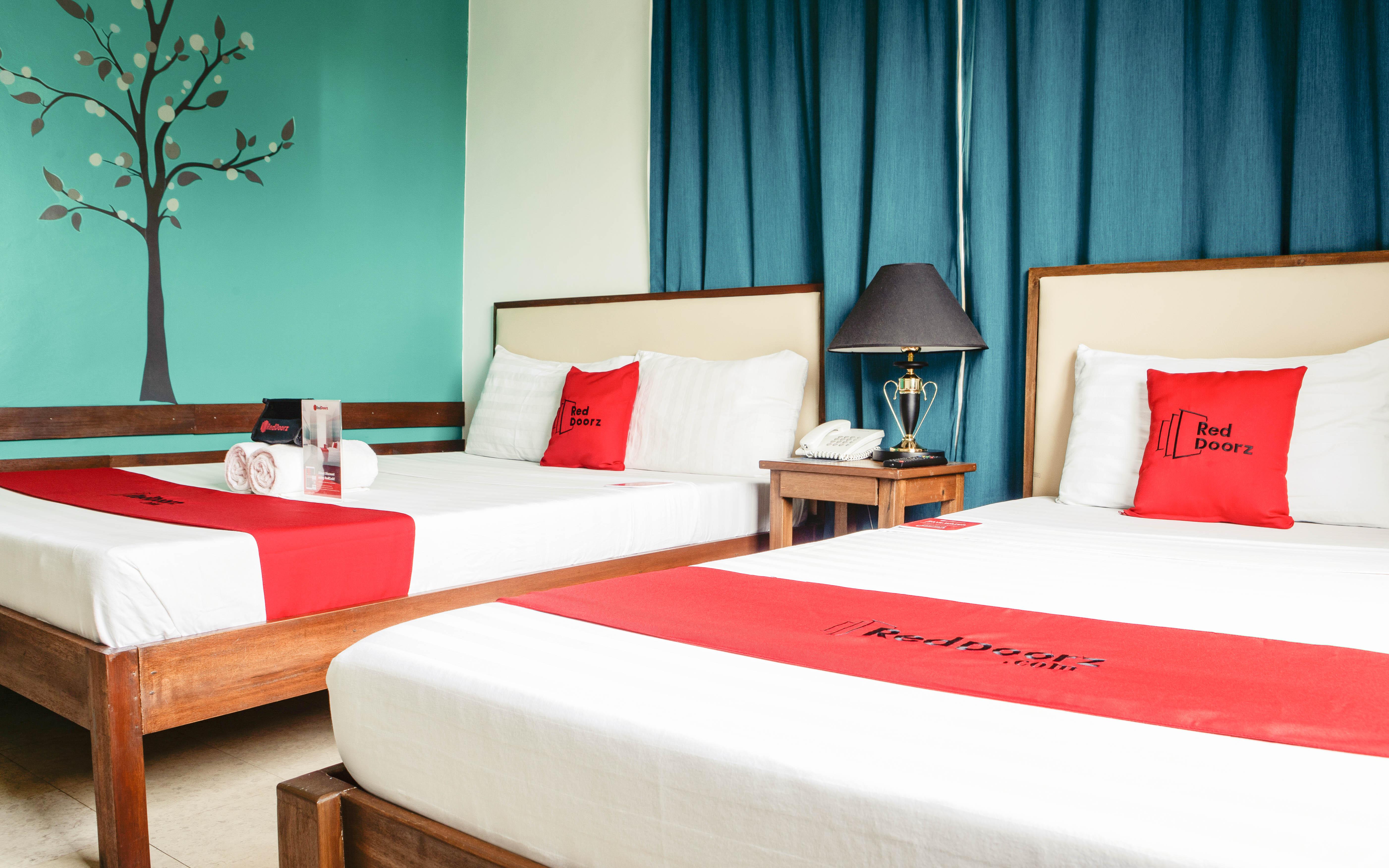 Reddoorz Plus Near Rizal Junction Puerto Princesa Bagian luar foto