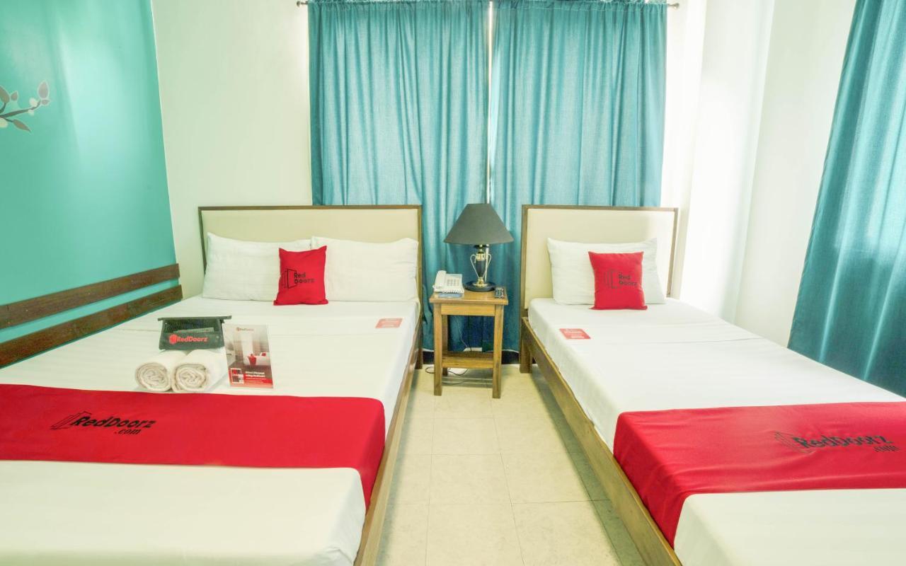 Reddoorz Plus Near Rizal Junction Puerto Princesa Bagian luar foto